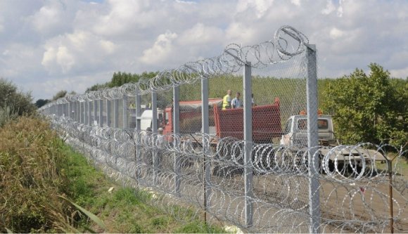 Nem örül a román külügy a magyar kerítésnek