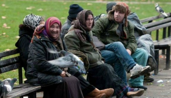 A migránsok veszélyeztetik egyes román migránsok „esélyeit”