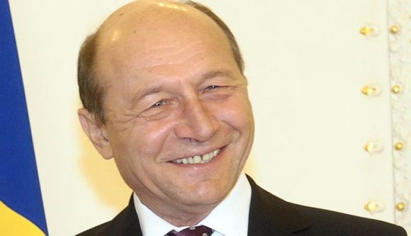Lezárták Băsescu büdöscigányozó ügyét