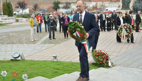 Aradi megemlékezés aktuálpolitikai felhangokkal