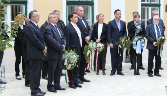 „Ahol visszatér a tradíció, ott vereséget szenved a holokauszt”