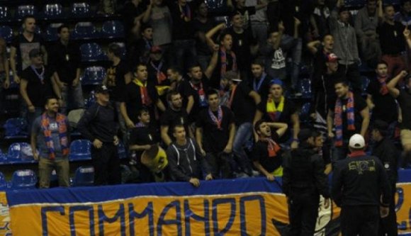 Ismét soviniszta gyűlöletkórus fogadta a szentgyörgyi kosaras lányokat