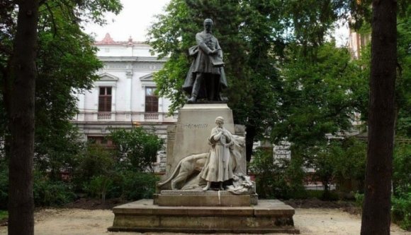 Szacsvay-szobor: nyomozásra kérik a váradiakat