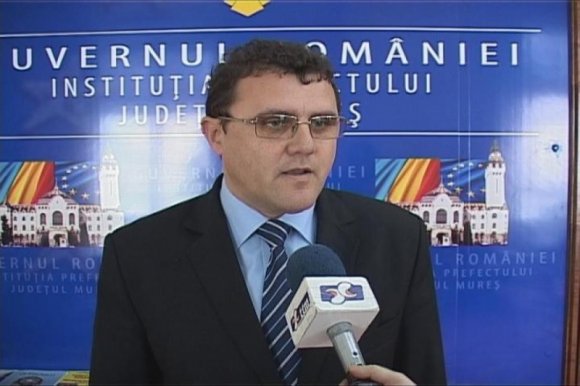 Magyarellenes lépéseivel büszkélkedve döngeti a mellét Bretfelean