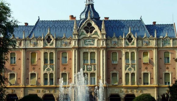 Egyre ramatyabb állapotban a szatmárnémeti Pannónia szálló