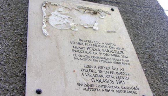 Ismét a helyén a váradi Garasos-híd plakettje