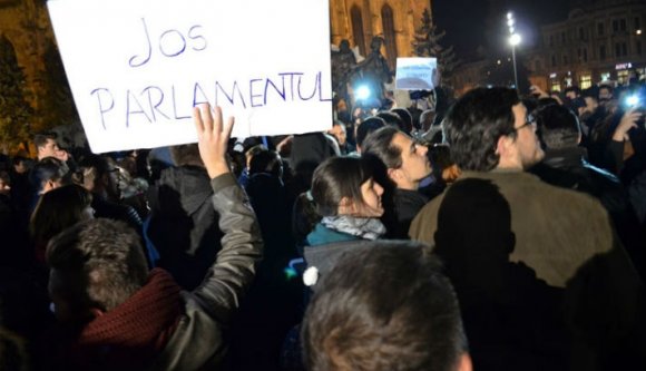 A képviseleti demokrácia védelmében, avagy fürdővízzel a csecsemőt