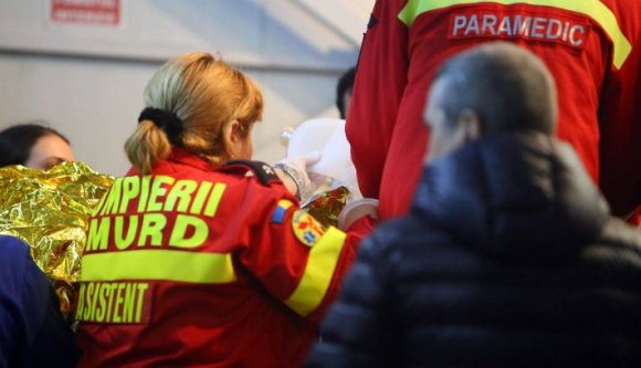 Külföldi kórházakba szállítanak 17 túlélőt