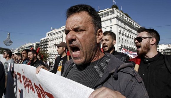 Összecsapások a sztrájk bénította Görögországban