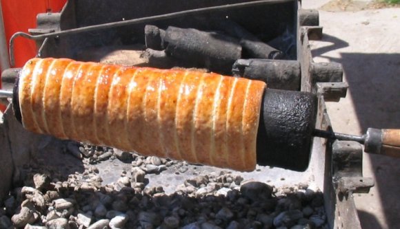 Abszurd: dúl a magyar-magyar kürtőskalács-háború