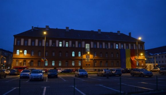 Mi a furcsa ezen a képen?