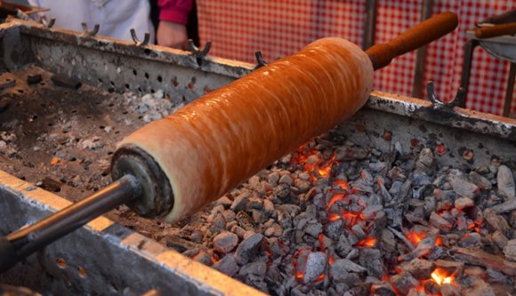 Hungarikum lett a kürtőskalács