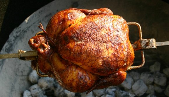 Két évet kapott a grillcsirkével lefizetett képviselő