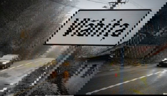 Szentegyháza már csak Vlăhița a helységnévtábla szerint