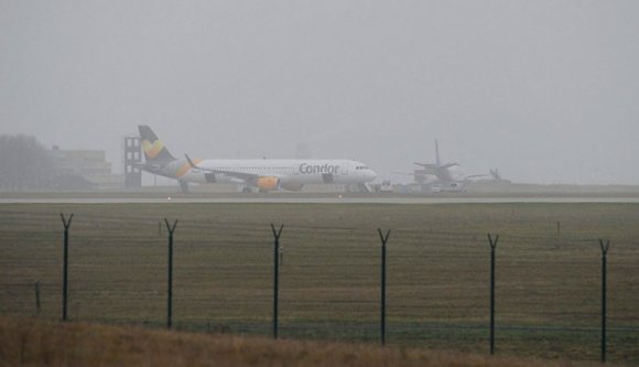 Bombafenyegetés miatt leszállt egy repülőgép Budapesten