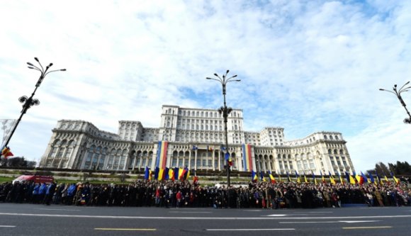 Minibotrányt okoztak a parlamenti bérek