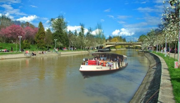 Temesváron bevezetik a vízi tömegközlekedést