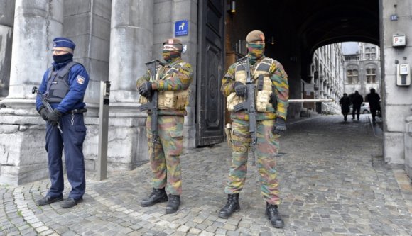 Belgium: gyilkolni készülő terroristákat kapcsoltak le