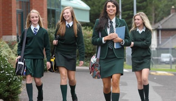 Ismét kötelezővé tennék az iskolai egyenruhákat