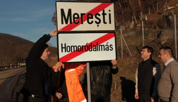 Máris lecserélhetik a magyar feliratokat a Hargita megyei útszakaszon