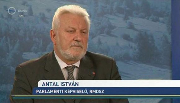 RMDSZ-képviselő: a törvényhozók megérdemlik az extranyugdíjat