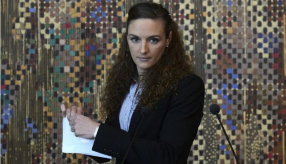 Így kell összetépni egy 12 milliós szerződést