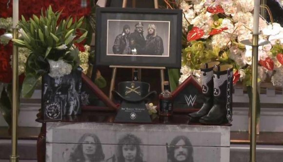 Eltemették a Motörhead frontemberét