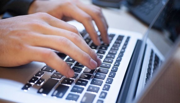 Munkahelyén csak a saját fiókjából levelezzen!