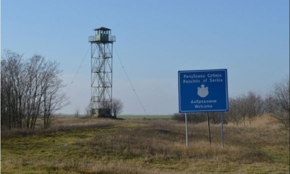 Kezdődik: hatvan migránst fogtak a román-szerb határon