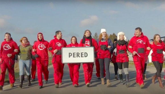 Felvidéki kétnyelvűsítő gerillák: vége a névtelenségnek