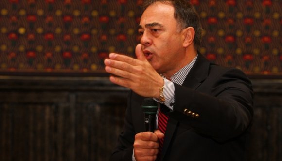 Most akkor indul Florea a polgármesterségért vagy nem?