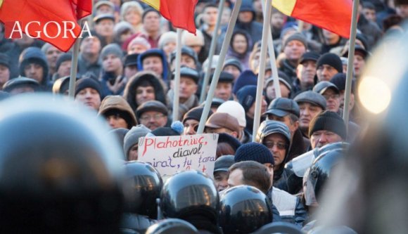 Erőszakba torkollott az új kormányfő kinevezése Moldovában