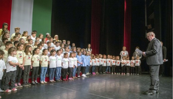 Gigantikus versmondás a Magyar Kultúra Napján