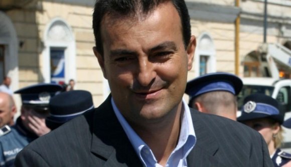 Kettőbe törhet Sorin Apostu tudományos pályája