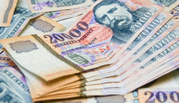 Pénzt ad Budapest a külhoni magyar vállalkozóknak