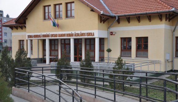 Példát mutatna Magyarország a nemzetiségek támogatásával