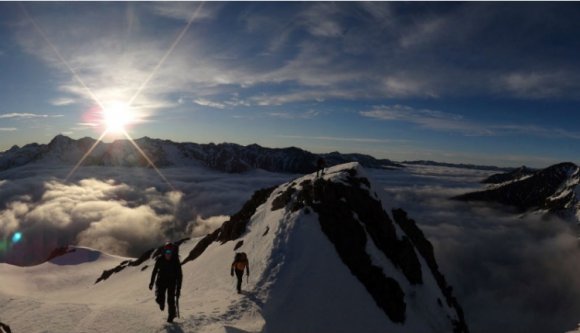 Halálra zúzta magát egy magyar hegymászó Új-Zélandon