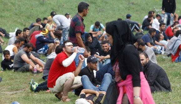 Mindenki nyugodjon meg: nem lesz menekülttábor Tasnádon