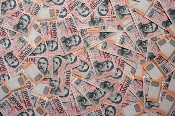 NSKI: nem kapnak elég pénzt a határon túliak