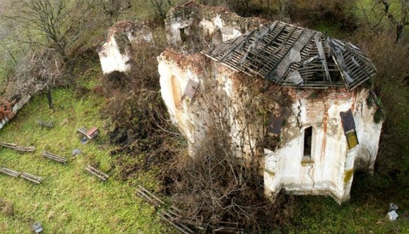 Szenzációs leletet rejtett egy mezőségi falu romos temploma
