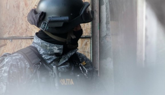 Rendőröknek adták ki magukat a betörők