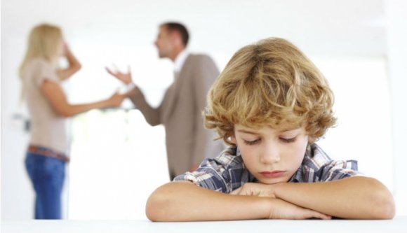 Érzelmi agresszió lett a szülői elidegenítés