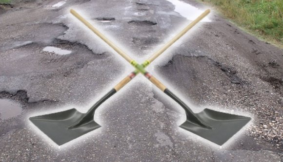 Önerőből megjavították az utat – most vádat emeltek ellenük