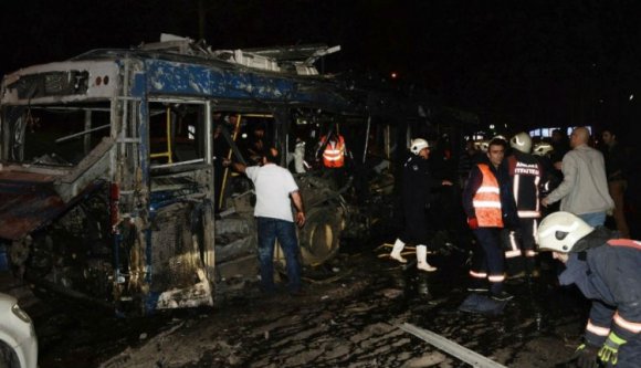 Tömegmészárlás Ankarában: 37 halott, 125 sebesült