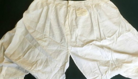 Eladó Viktória brit királynő 130 éves óriásbugyija