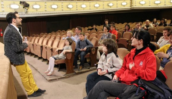 A kolozsvári színház kulisszái mögött nincsenek titkok, csak legendák