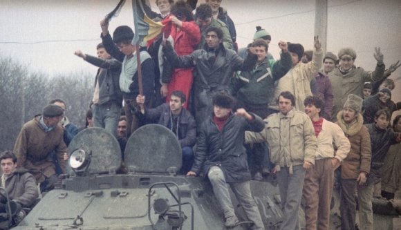 Újranyitják az 1989-es forradalom aktáit