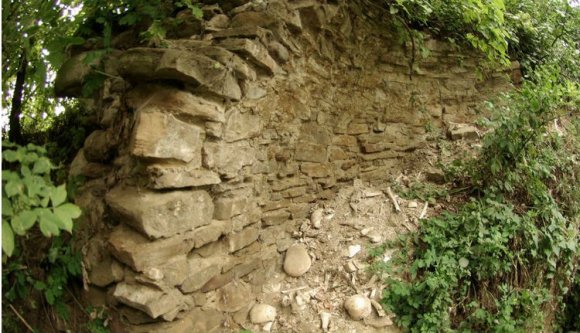 Ismét rombolják az erdélyi műemlékeket!