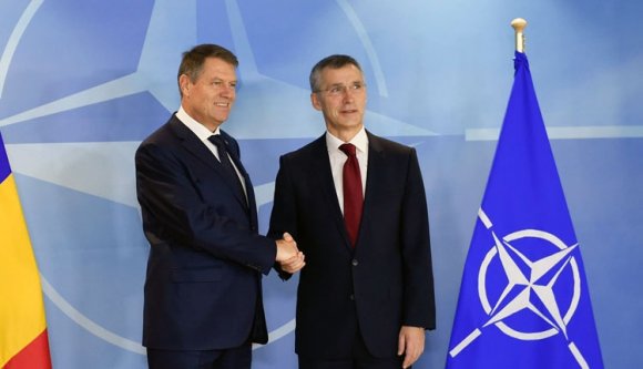 Nem fogja kitalálni, kit tüntetett ki ma Iohannis Románia Csillagával