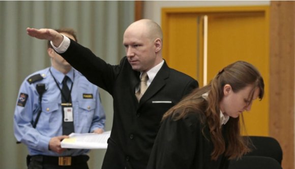 A tömeggyilkos Breivik pert nyert a norvég kormánnyal szemben